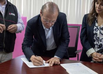 Busca FGR imputar a Pedro de León por encuestas “fantasma”