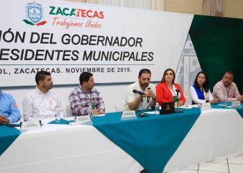 Tello entrega a municipios 300 mdp como adelanto de participaciones