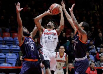 Mineros acorralaron a los Correcaminos