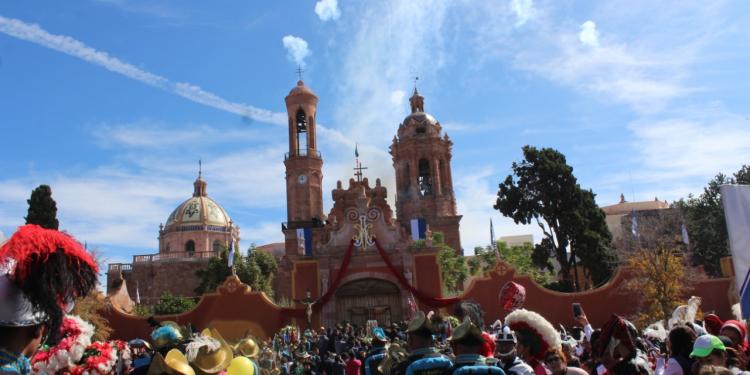 Celebran guadalupenses el regreso de “La Preladita”