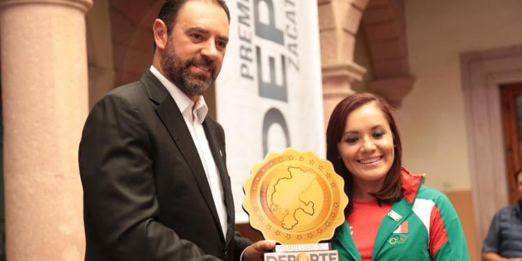 Entregan premio estatal del deporte 2019