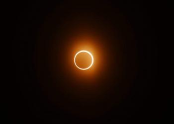 Inusual eclipse “anillo de fuego” en Asia