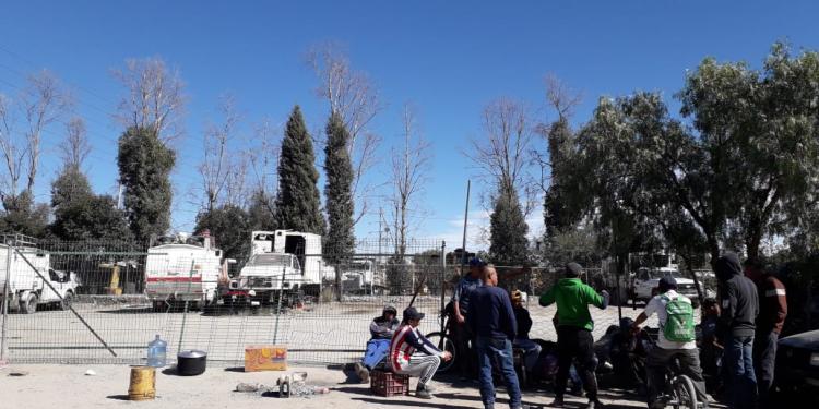 Parqueadero de camiones