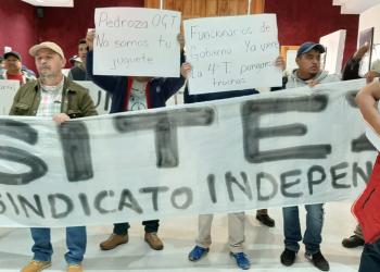 Trabajadores piden ser escuchados; exigen aumento salarial