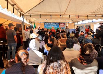 Llevan a cabo audiencia pública para migrantes en El Maguey