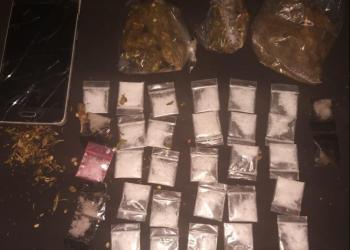 Detienen a hombre con sustancias ilícitas