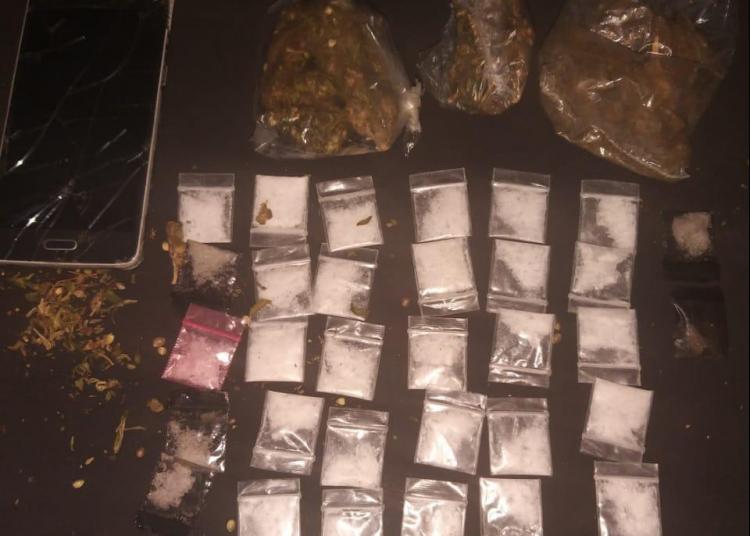 Detienen a hombre con sustancias ilícitas