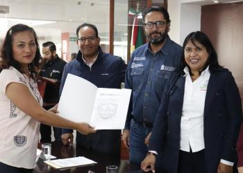 Entregan 33 escrituras en colonias de Guadalupe