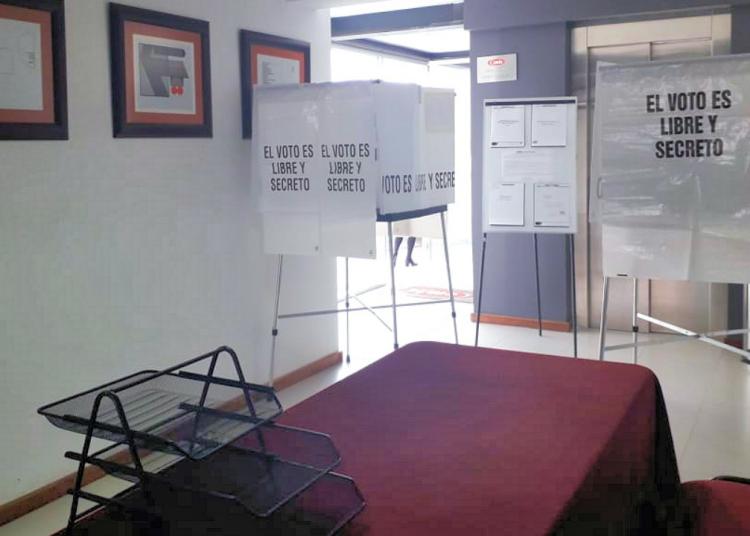 Ex tesorero y ex secretario disputan presidencia de la CMIC