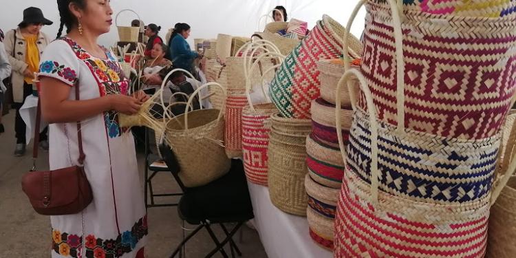 Adiós bolsas de plástico; la cestería de fibras naturales es una alternativa