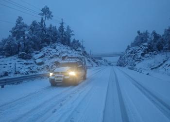 Reabren circulación en carretera de Durango-Mazatlán tras caída de nieve; FOTOS