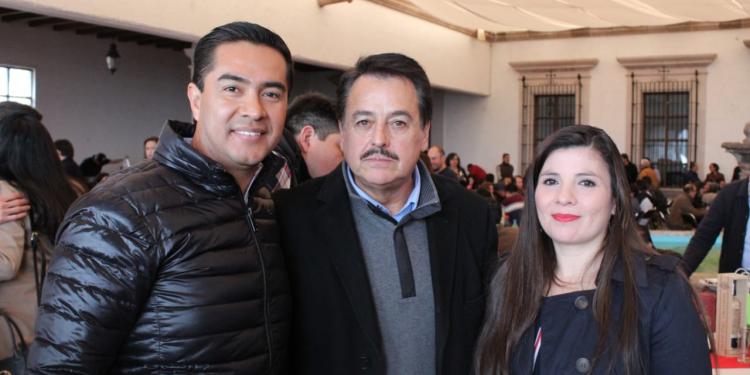 Reúne Alfredo Femat a familia política y amigos por su cumpleaños