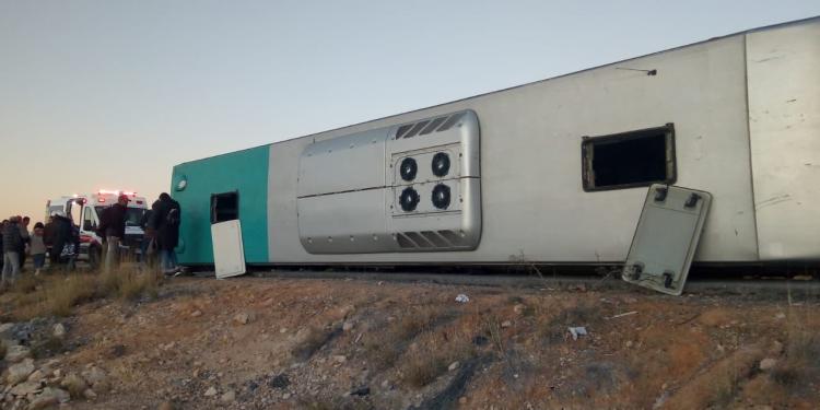 Volcadura de autobús deja siete lesionados en Zacatecas