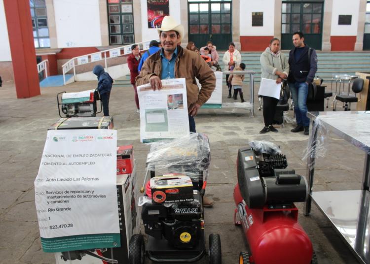 Invierten 2.5 millones en el fomento de autoempleo