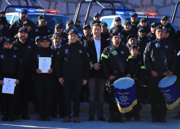 Dan bonos a policías de proximidad con buen desempeño