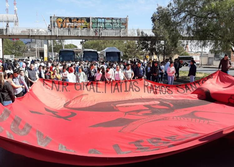 Cierran bulevar para conmemorar represión de San Marqueños
