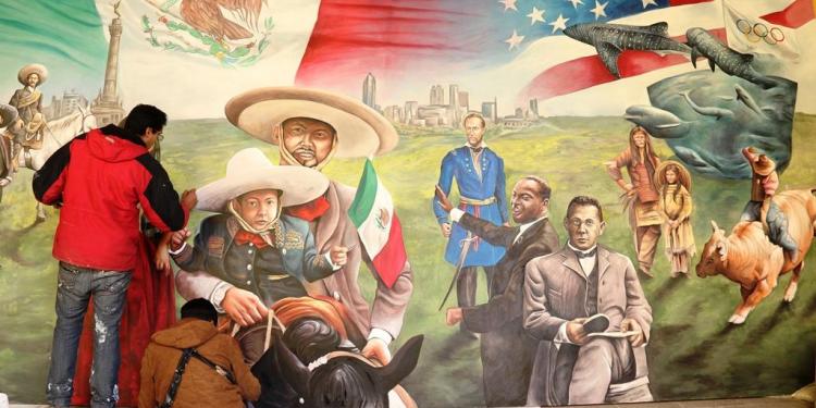 Artistas zacatecanos plasman alegoría México-estadounidense en mural