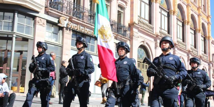 Celebran Día de la Bandera con tradicional desfile