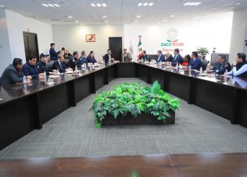 Ofrece gobernador respaldo a alcaldes amenazados de muerte