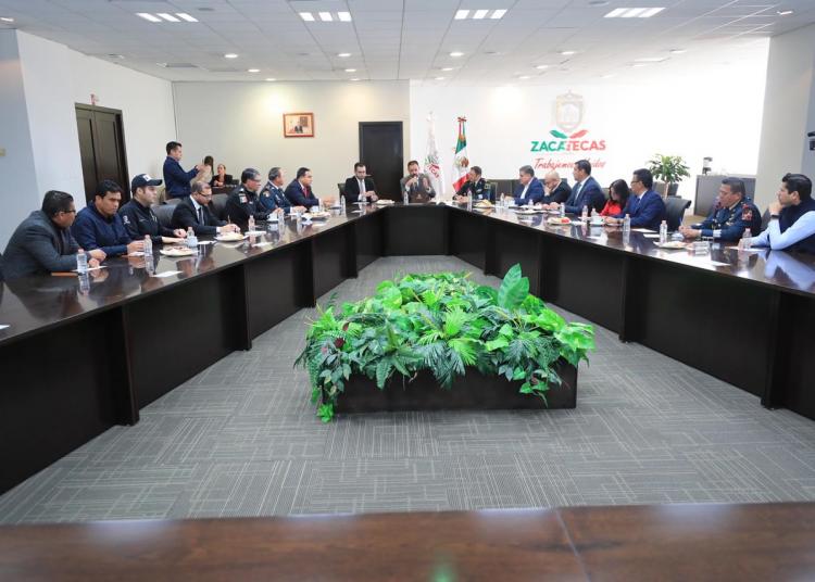 Ofrece gobernador respaldo a alcaldes amenazados de muerte