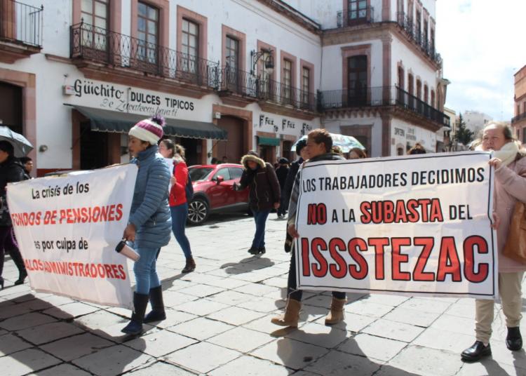 Se manifiesta MDMZ; aún hay adeudos a jubilados
