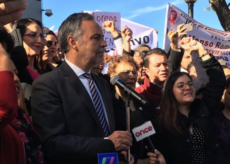 Ramírez Cuellar se acredita como presidente interino de Morena ante el INE