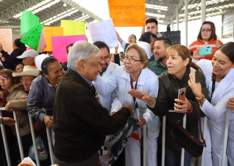 Propone AMLO erradicar feminicidios con fortaleza en lazos familiares y valores
