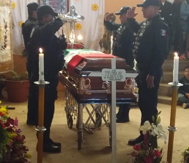 Dan último adiós con homenaje a policías caídos en Sombrerete