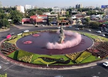 Tiñen de rojo La Minerva de Guadalajara en protesta por feminicidios