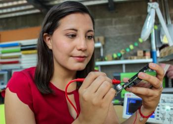 Invita Cozcyt a jóvenes a estudiar en el extranjero