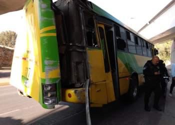 Accidente de autobús deja seis lesionados