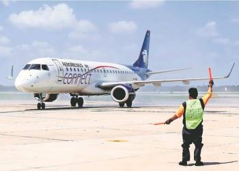 Aeroméxico suspende y reduce temporalmente vuelos