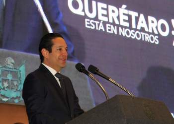 Es Pancho Domínguez tercer gobernador en contraer el Covid-19