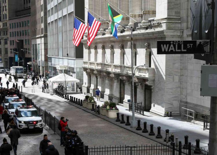 Paran bolsas en Wall Street y Sao Paolo para frenar desplome de indicadores