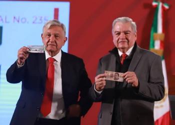 Compra AMLO “cachito” para rifa del avión