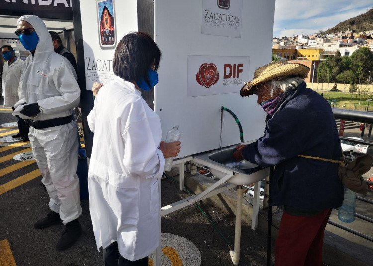 Instalan caseta sanitaria en Plaza Bicentenario