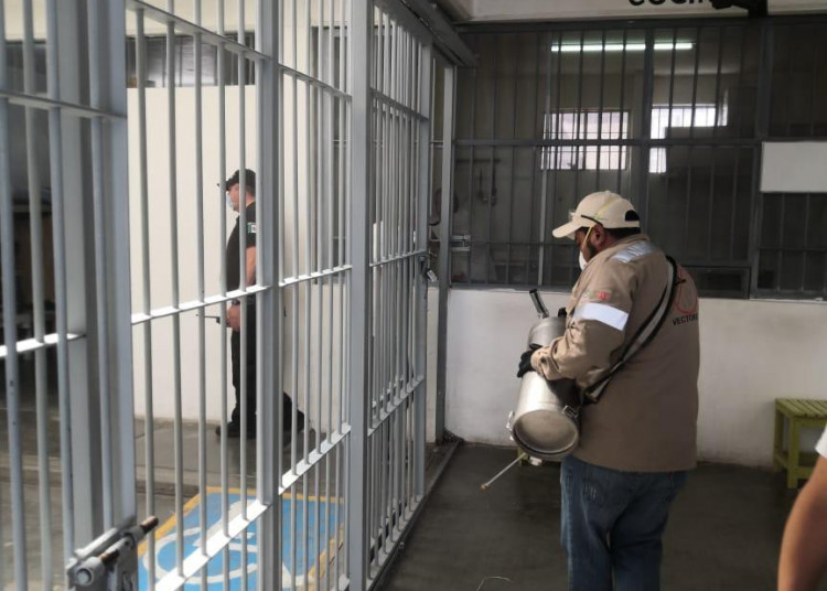 Sanitizan Hospital, Cereso y espacios públicos en Jerez