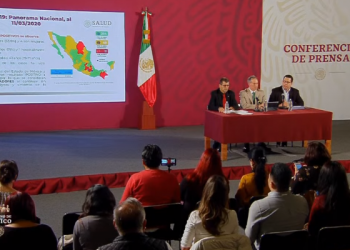 Funcionario que acudió a conferencia de salud da positivo a Covid-19