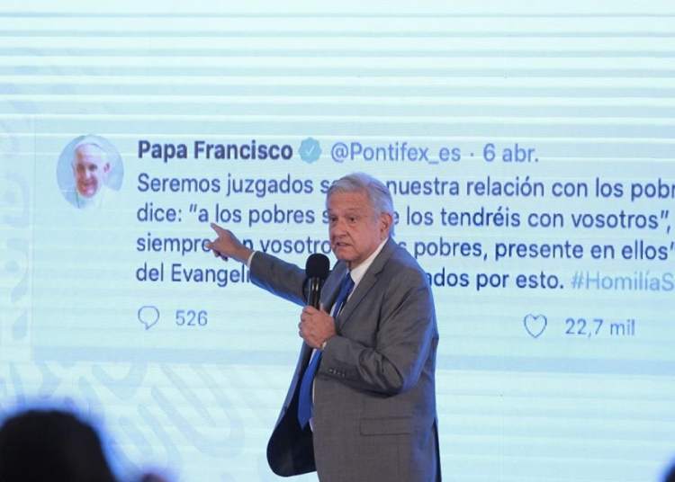 AMLO coincide con Papa Francisco; primero los pobres, dice