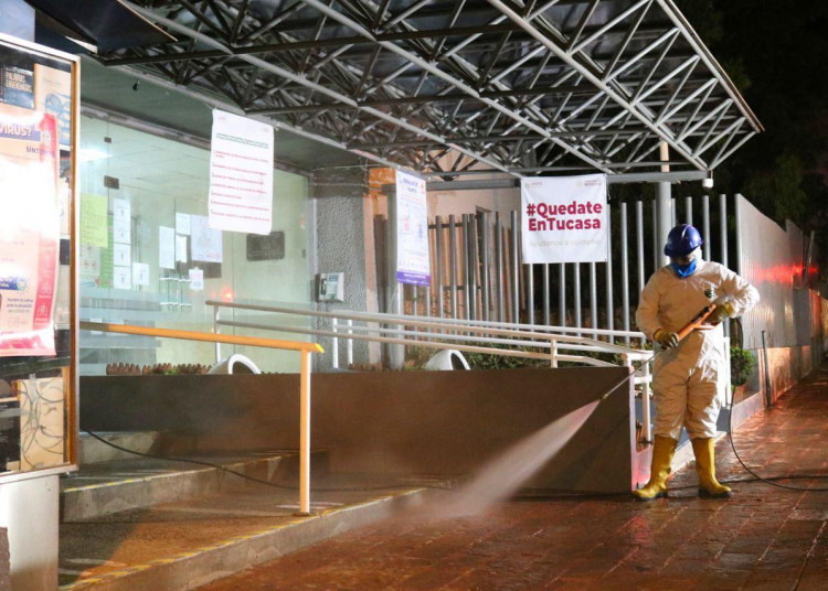 Refuerza la capital maniobras de sanitización de hospitales ante la pandemia