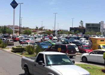 Contradicen zacatecanos a Tello y rompen confinamiento