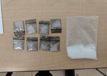 Detienen a dos personas por posesión de drogas