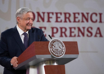 AMLO presume que Elektra y Coppel ya cerraron sus tiendas