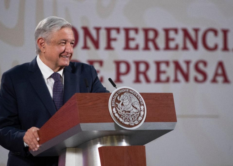 AMLO presume que Elektra y Coppel ya cerraron sus tiendas