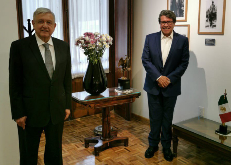 AMLO apoya iniciativa de Monreal para extinguir IFT, COFECE y CRE