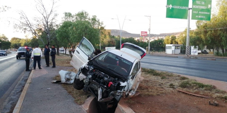 Tres choques en 20 minutos sobre boulevard metropolitano