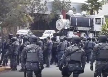 Enfrentamiento durante manifestación de mineros en Fresnillo; hay heridos