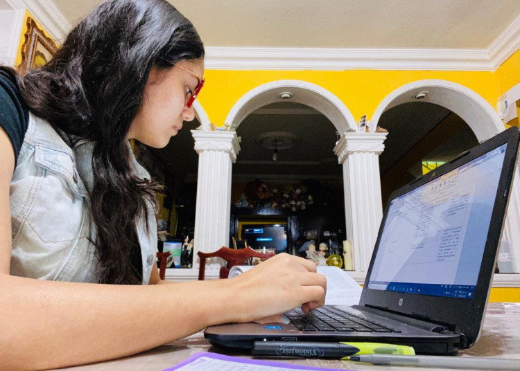 Jóvenes desarrollan aplicación móvil para taxistas zacatecanos