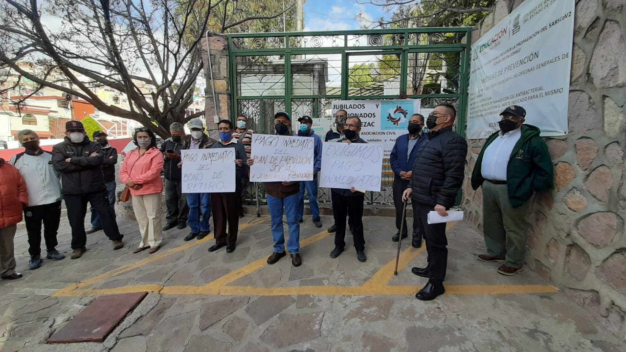 Trabajadores jubilados del Colegio de Bachilleres de Zacatecas