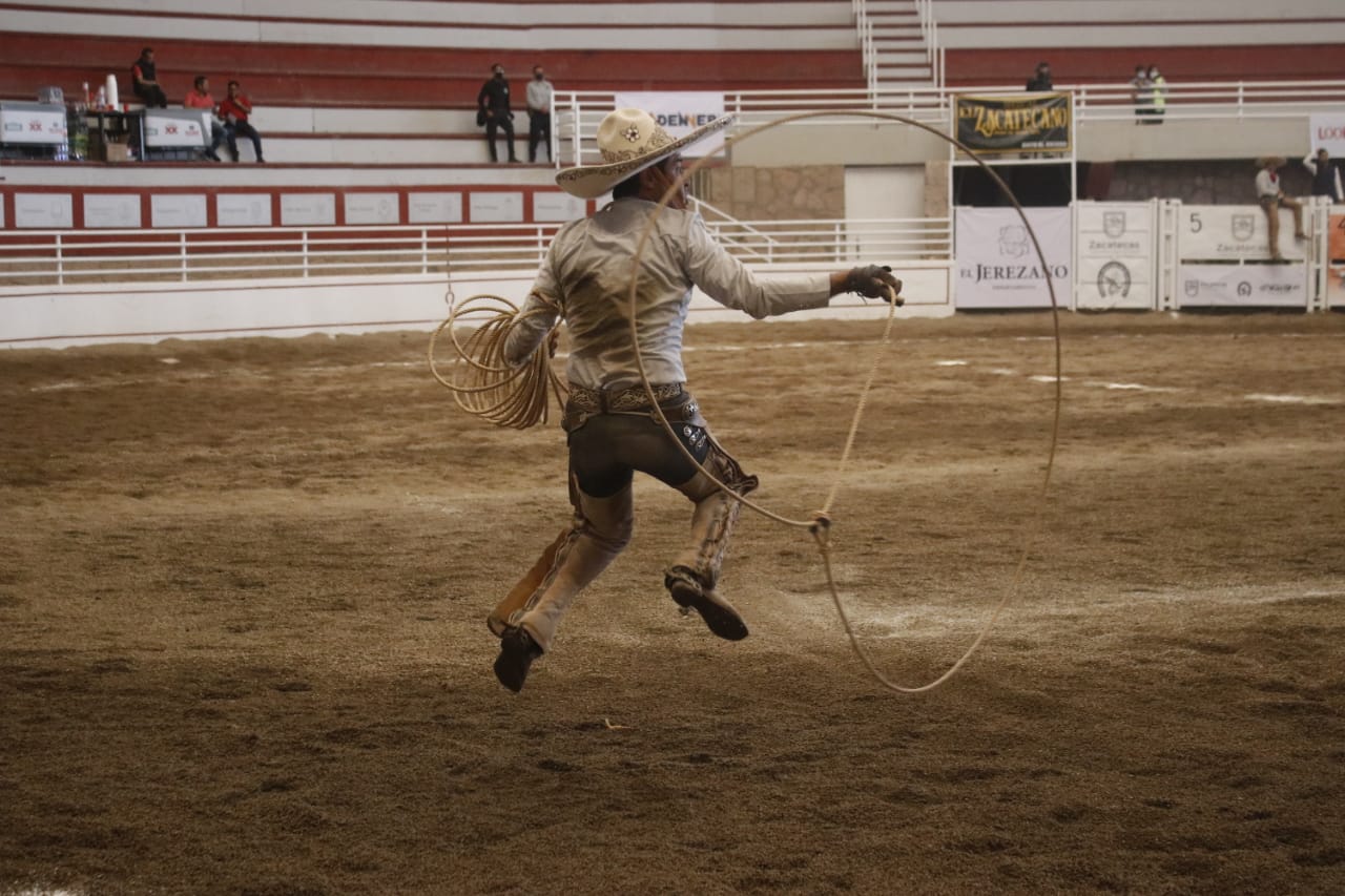 El Secreto Campo Azul, nuevo líder del Campeonato Nacional del Mezcal y la Plata